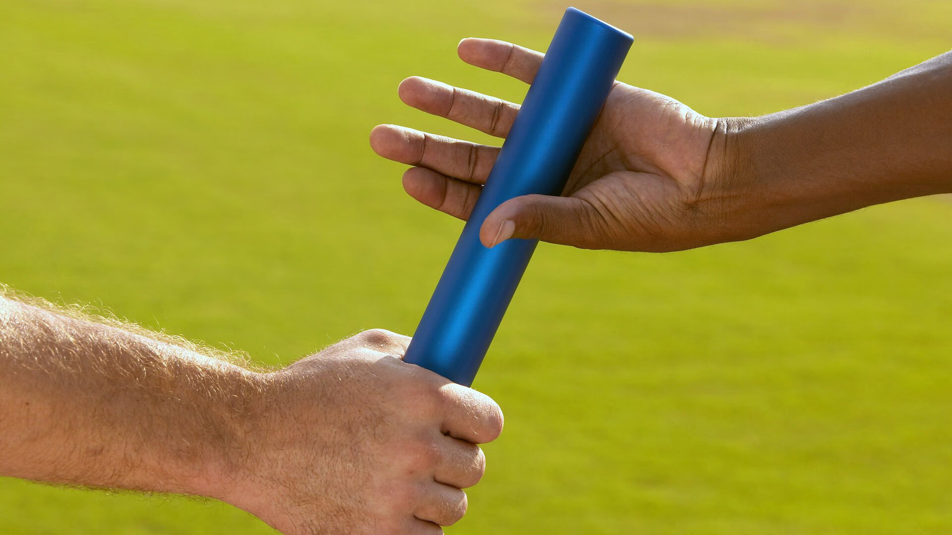 特色足球场馆“绿色+智慧+科技”成为行业新风向，硬件设施不断升级